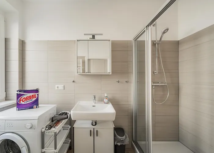 Stylish And Well Located Near Belvedere