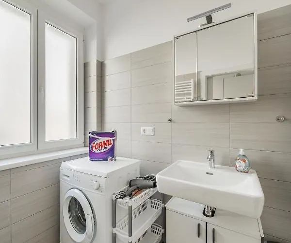 Stylish And Well Located Near Belvedere *