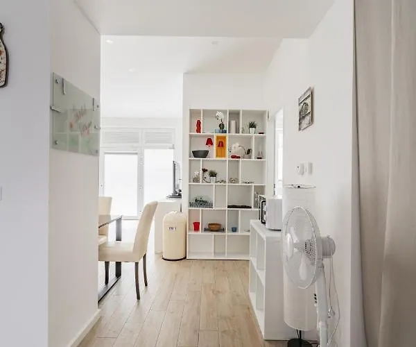 Stylish And Well Located Near Belvedere Apartament *